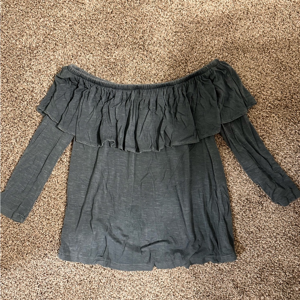 American Eagle Off-the-shoulder top